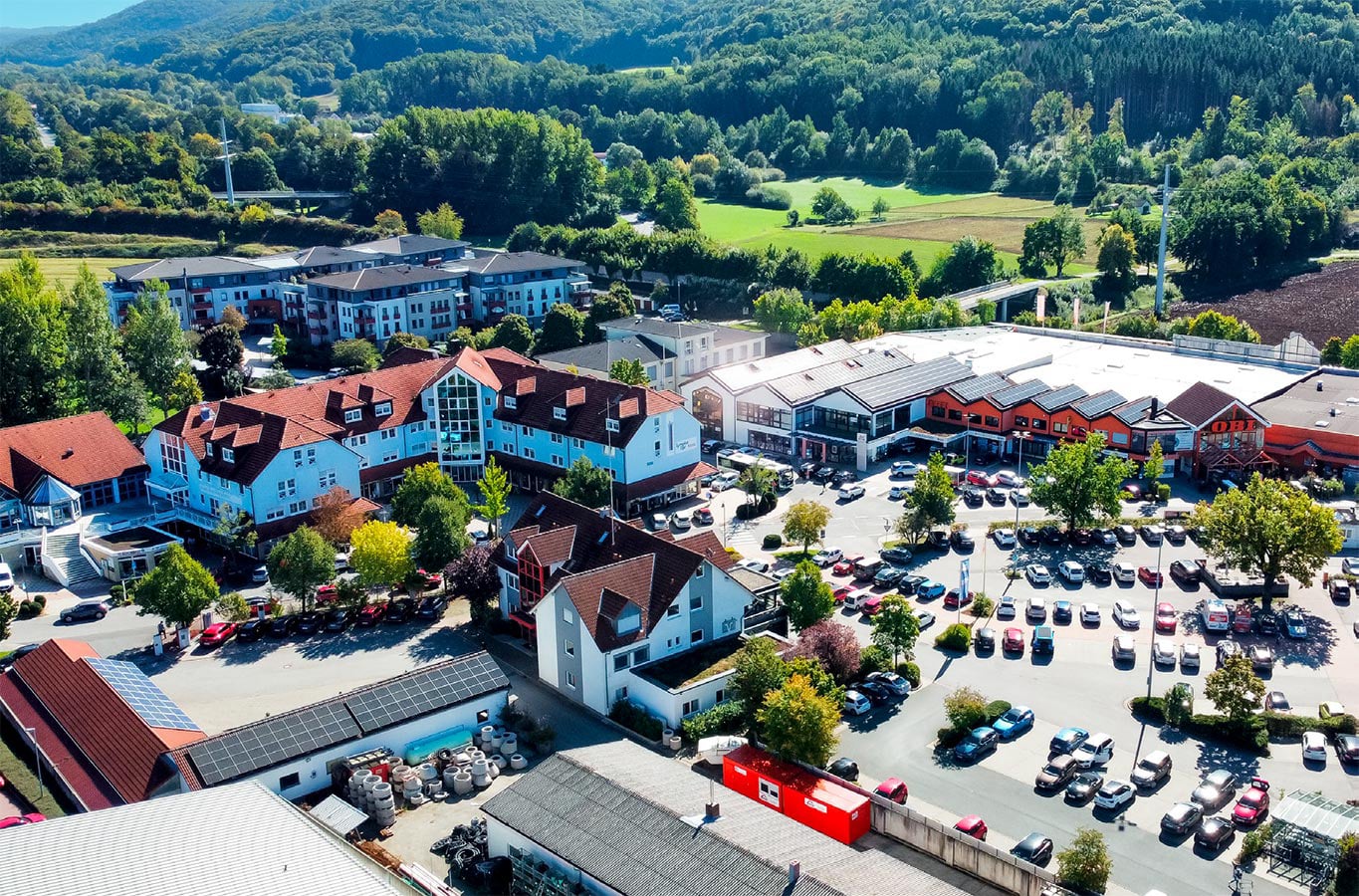 Das PEZ Einkaufszentrum in unmittelbarer Nähe zur Seniorenresidenz Hohenstadt